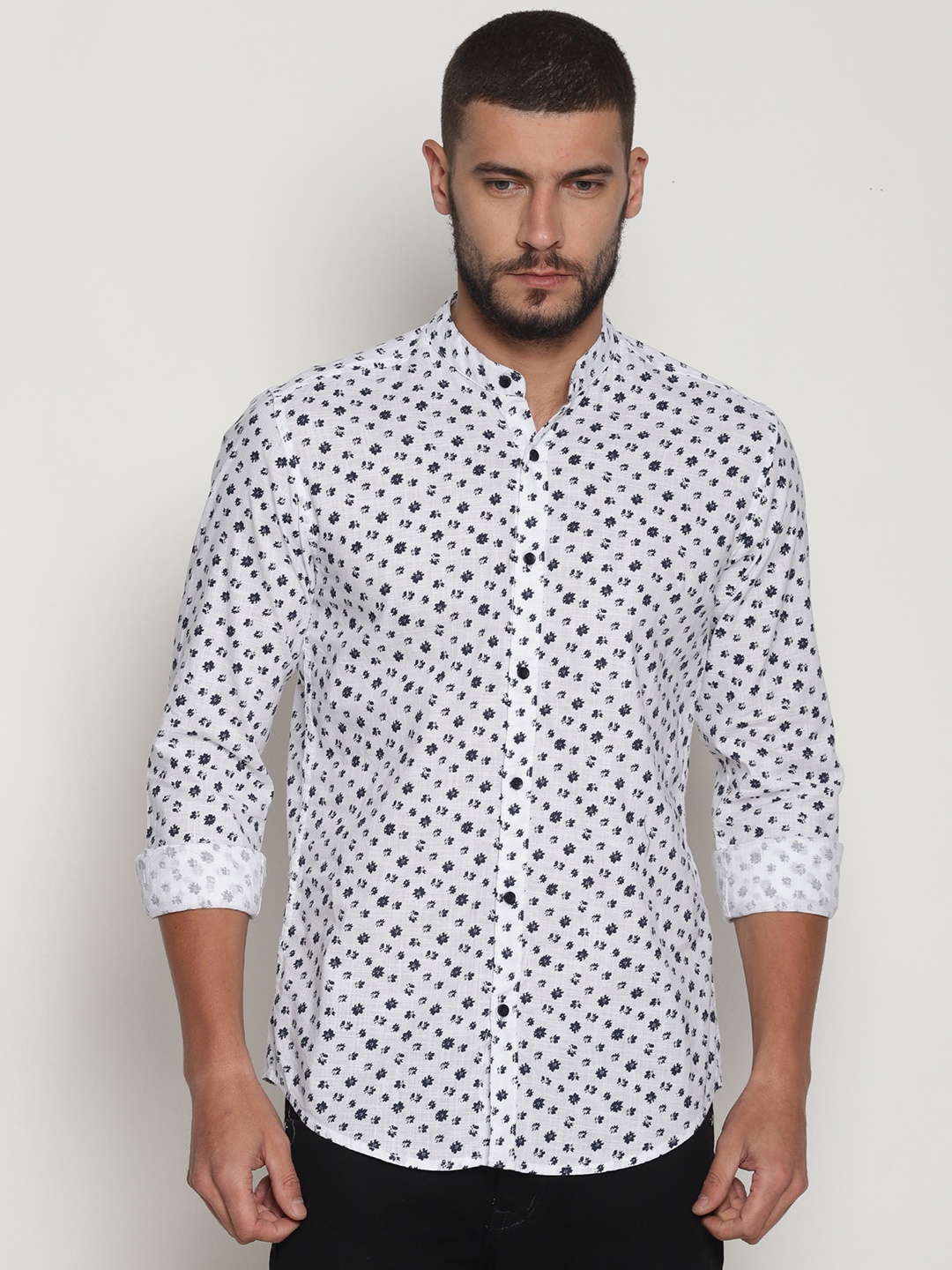 

IVOC Men White Slim Fit Printed Casual Shirt