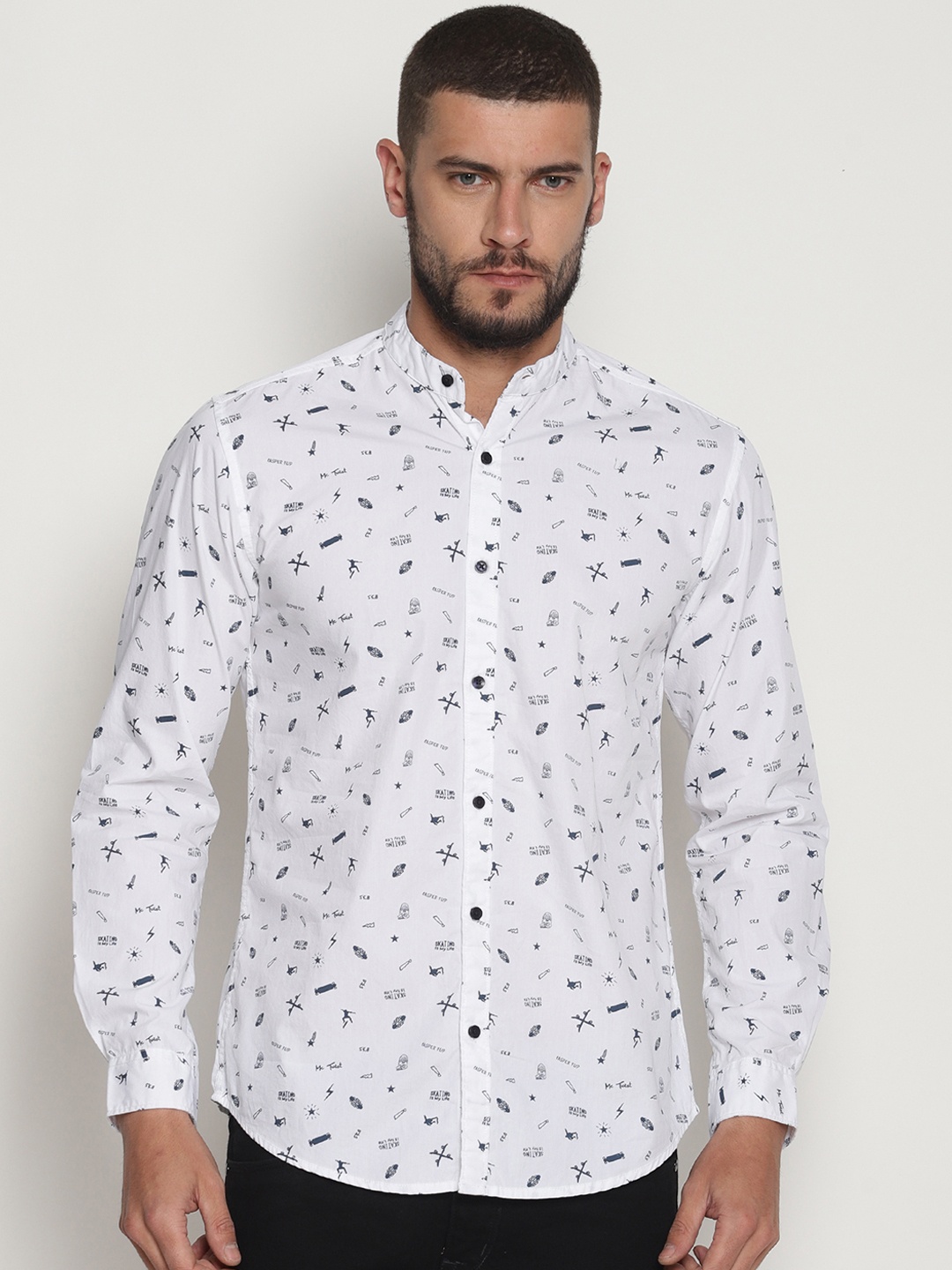 

IVOC Men White Smart Slim Fit Printed Casual Shirt