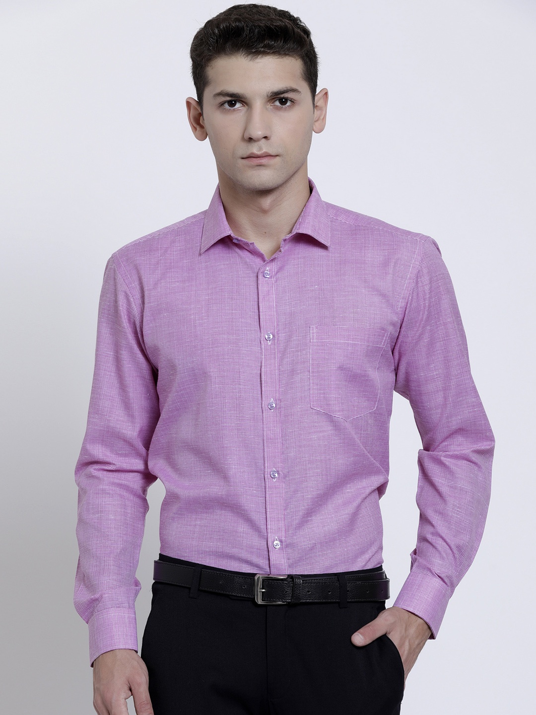 

RG DESIGNERS Men Magenta Linen Slim Fit Checked Formal Shirt