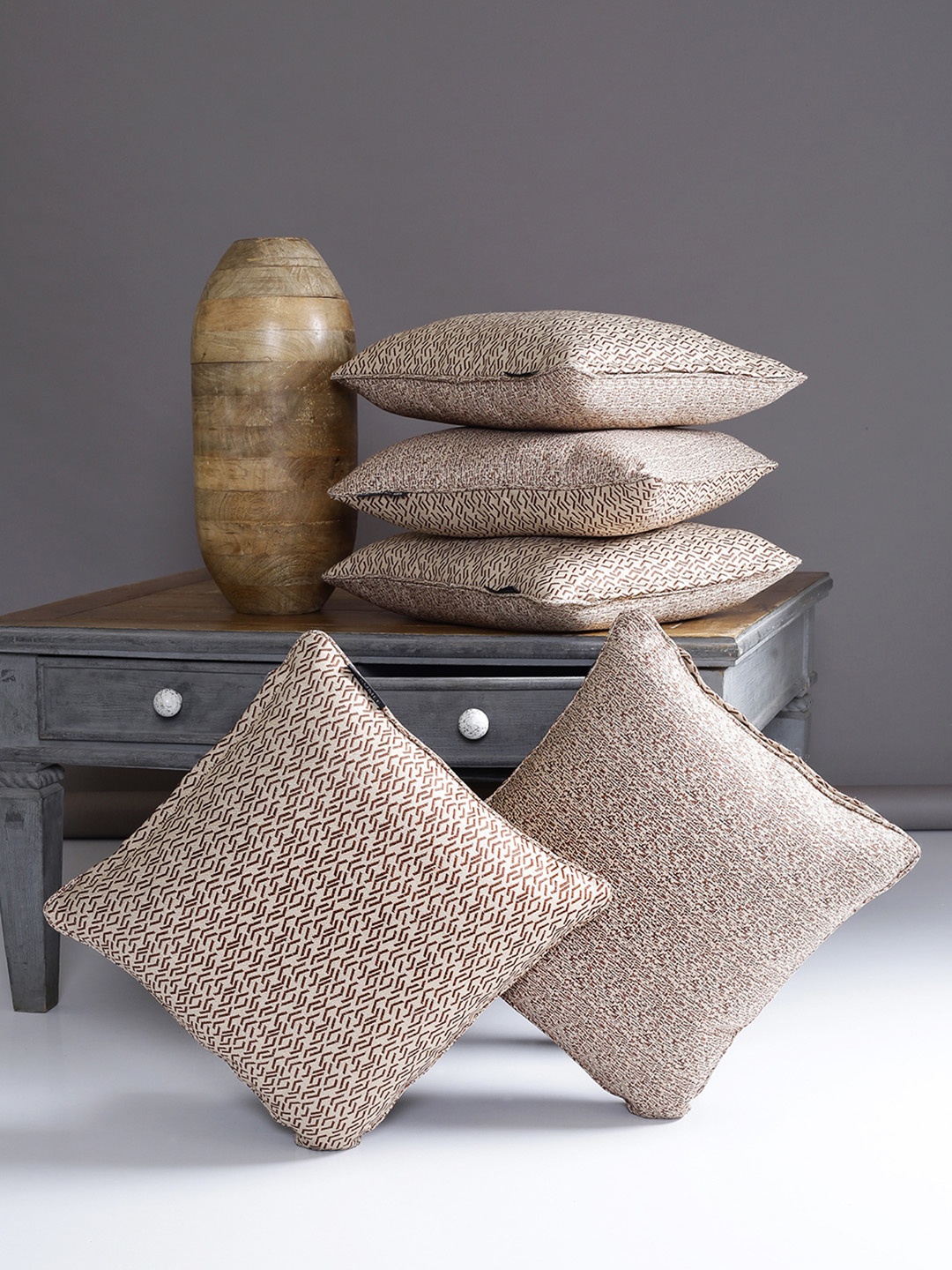 

ROMEE Gold-Toned Set of 5 Geometric Square Cushion Covers