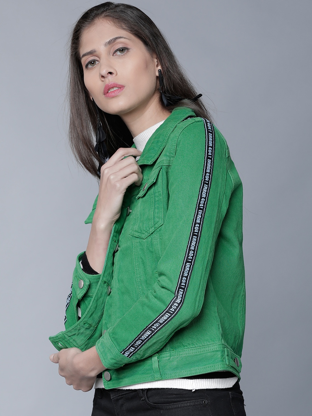 

Tokyo Talkies Women Green Solid Denim Jacket