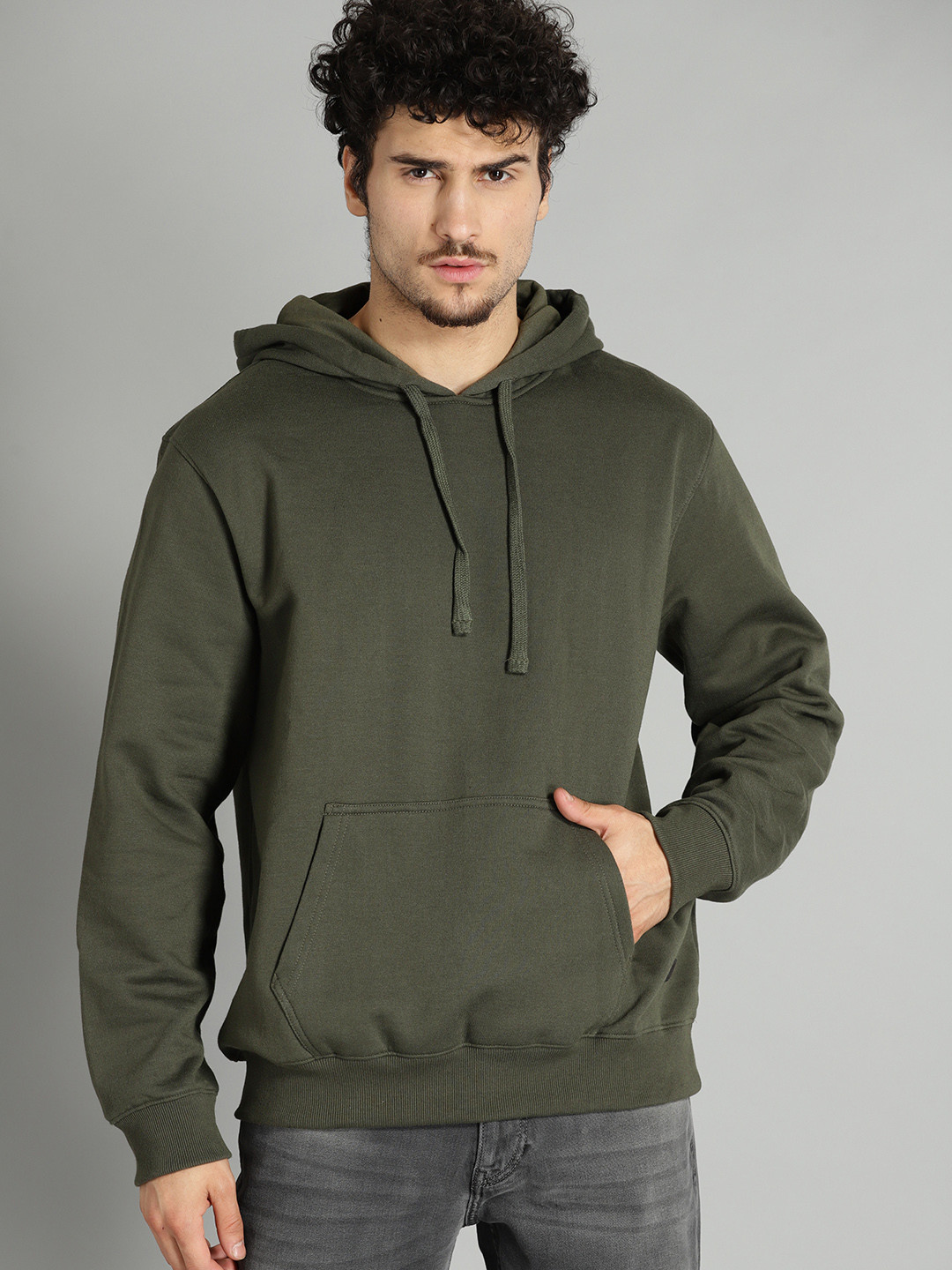 

Roadster Men Olive Green Solid Hooded Sweatshirt