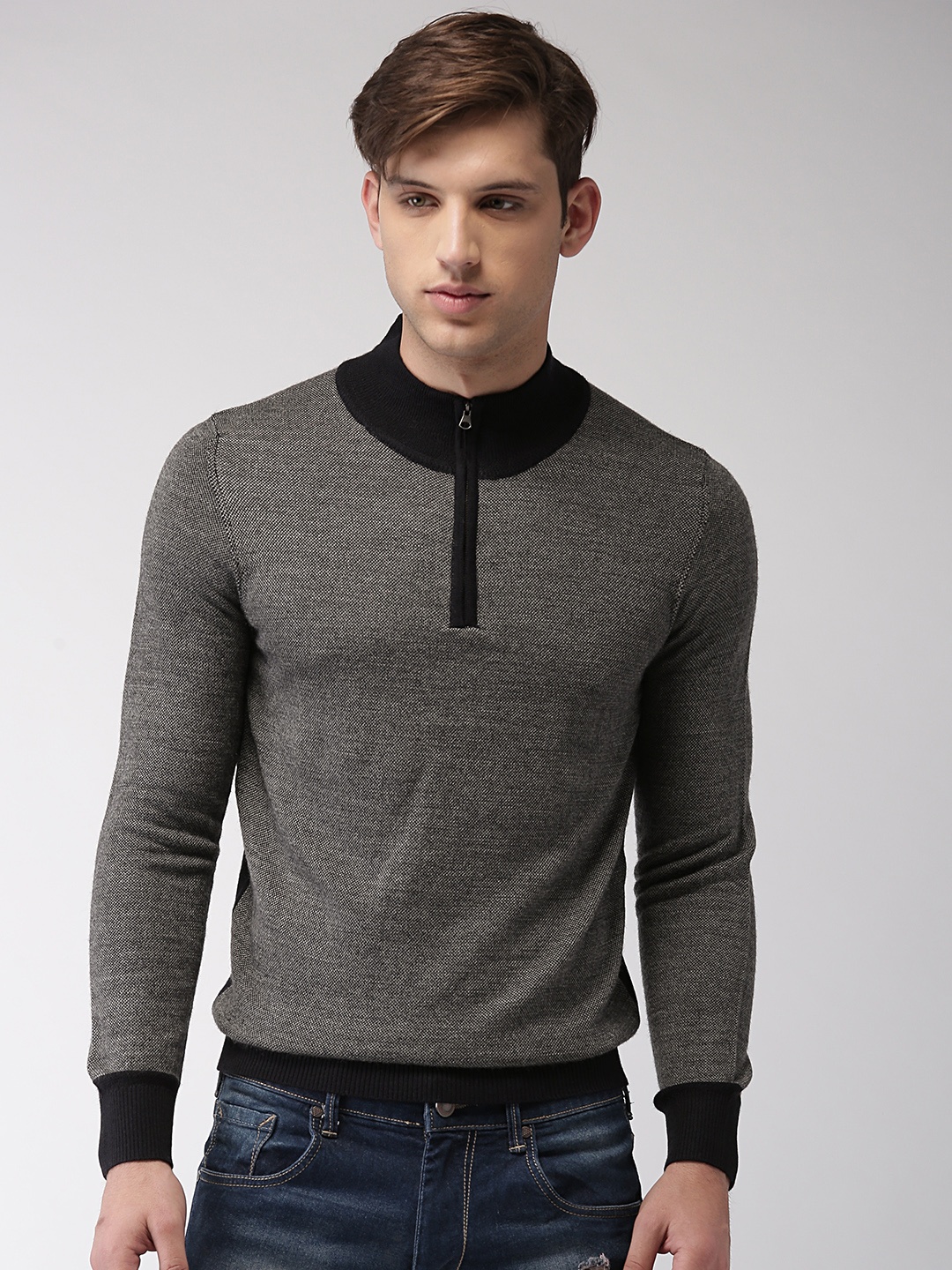 

Celio Men Charcoal Grey & Navy Blue Solid Pullover