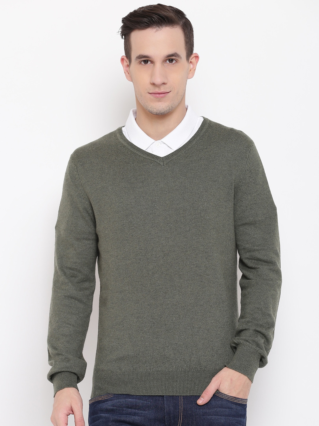 

Celio Men Green Solid Sweater