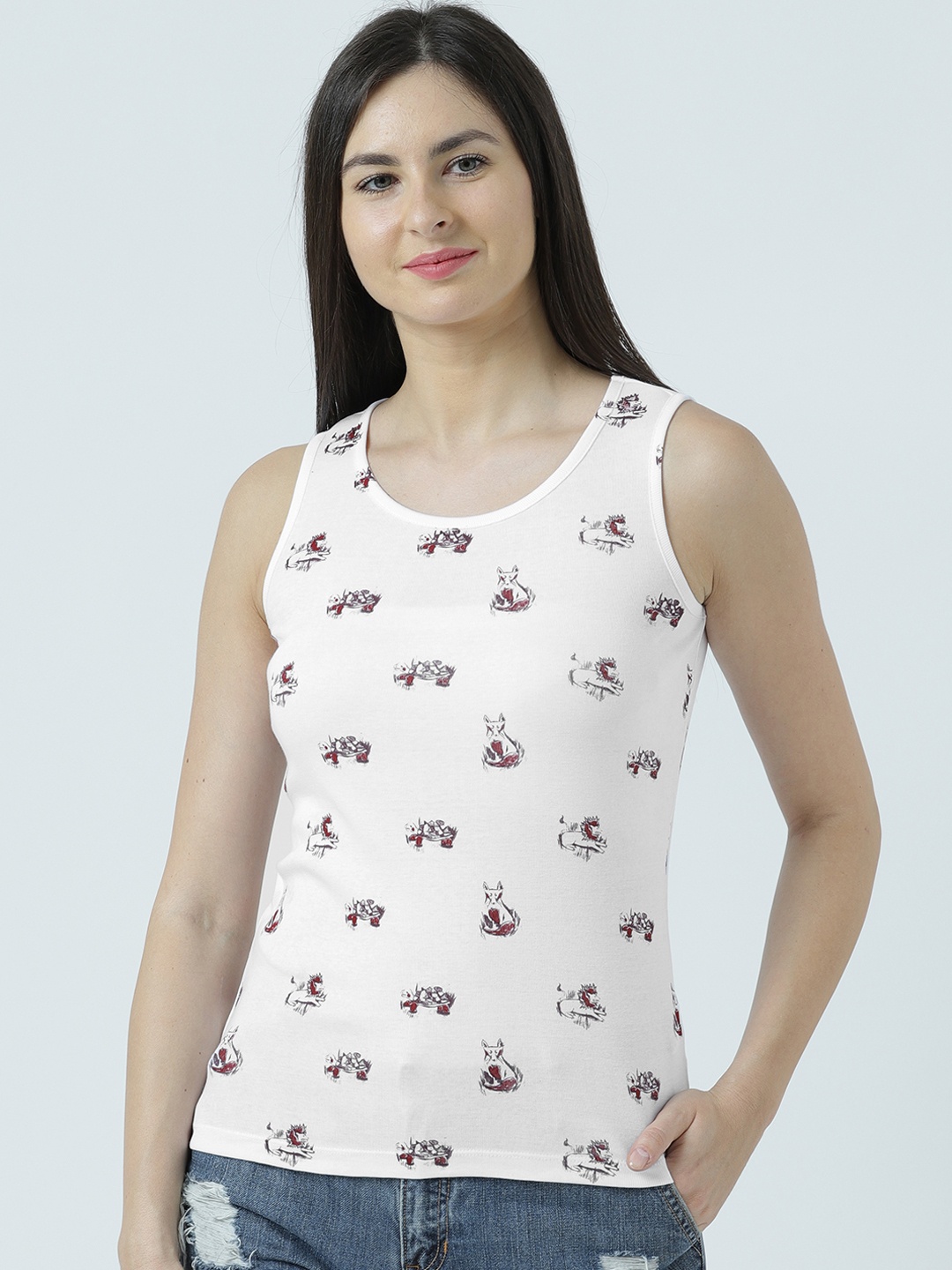 

Huetrap Women White Printed Tank Pure Cotton Top