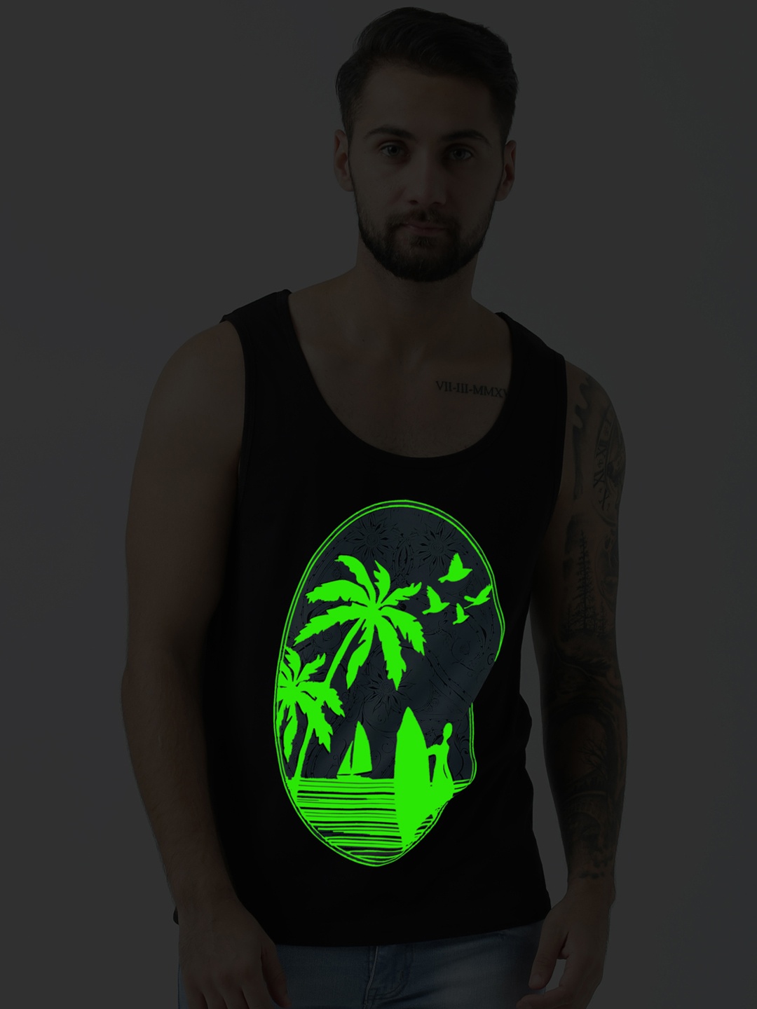 

Huetrap Men Black Printed Round Neck Glow In The Dark Pure Cotton T-shirt