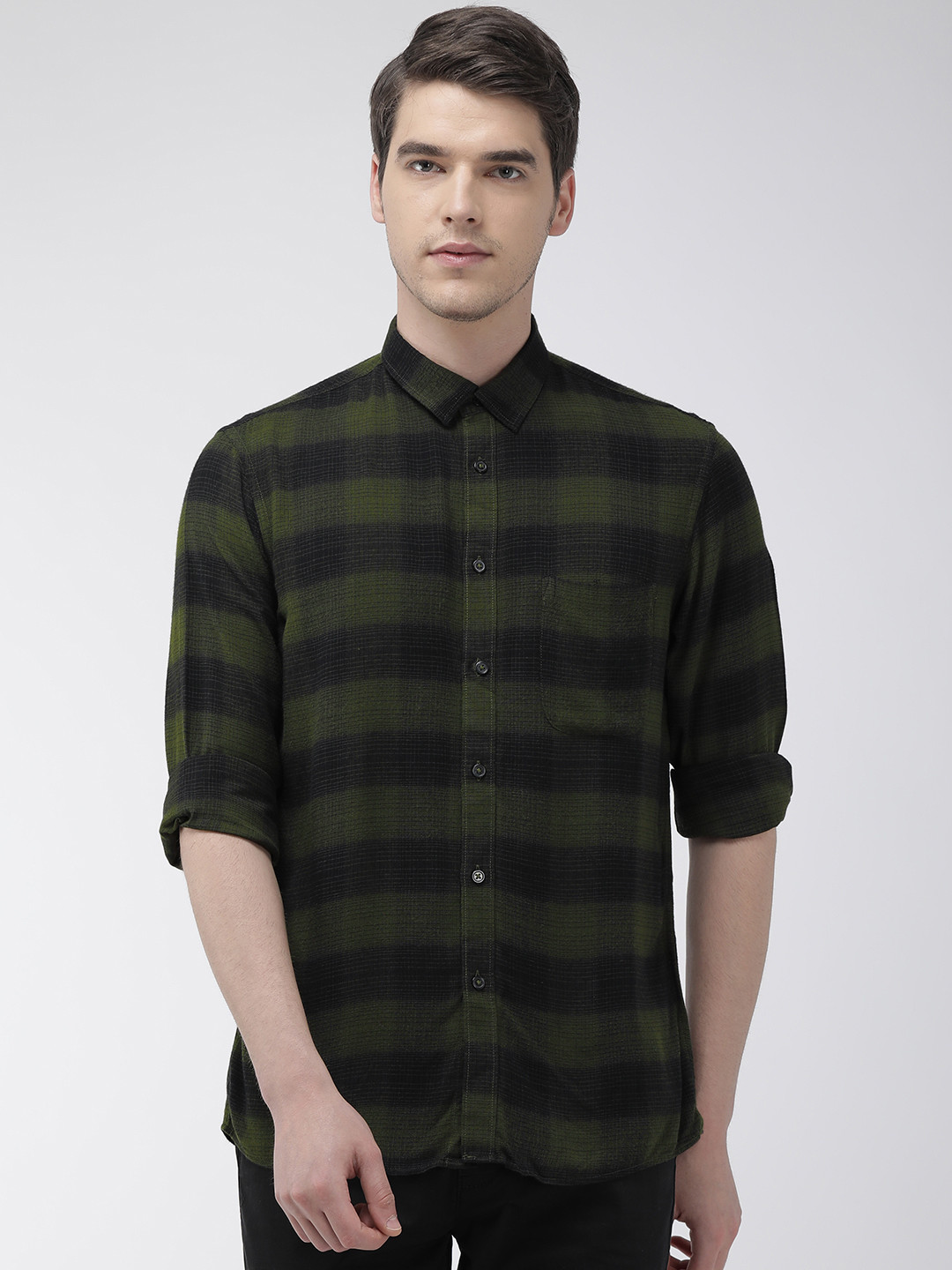 

Celio Men Green & Black Regular Fit Checked Casual Shirt