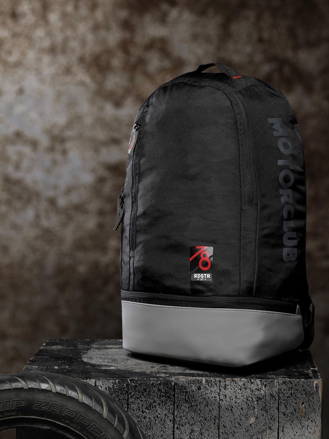 

Roadster Unisex Black & Grey Solid Backpack
