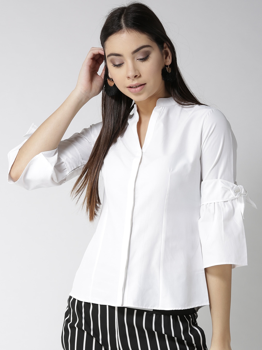 

Style Quotient Women White Tailored Fit Solid Casual Shirt