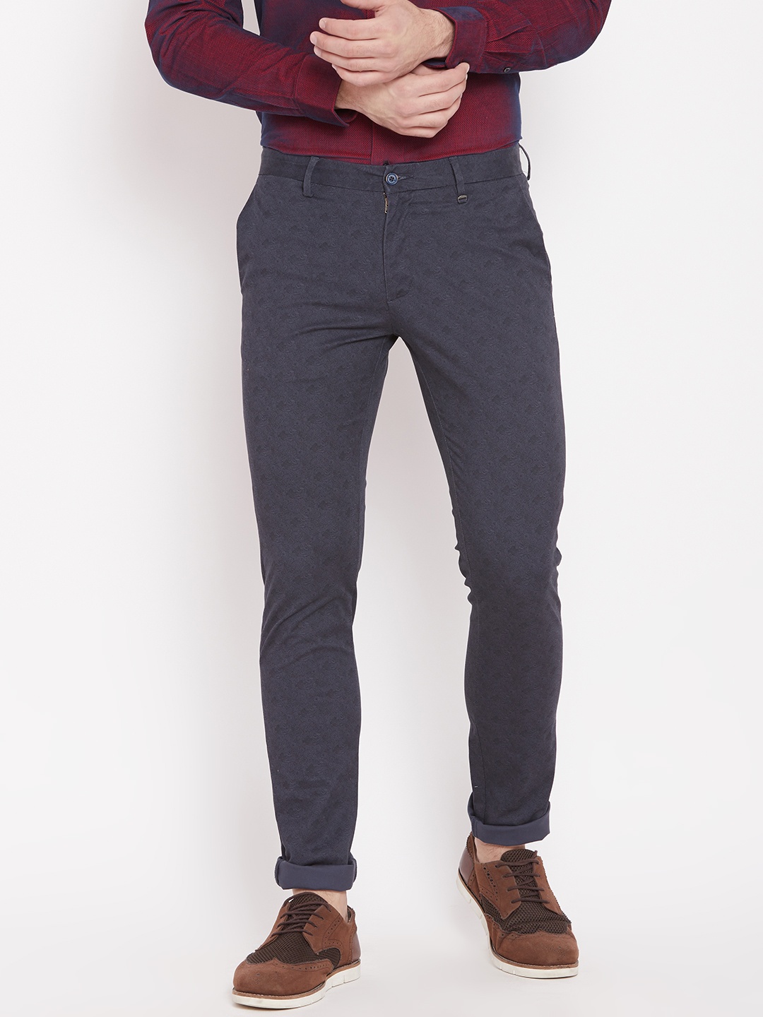 

Blackberrys Men Navy Blue Sharp Fit Printed Chinos