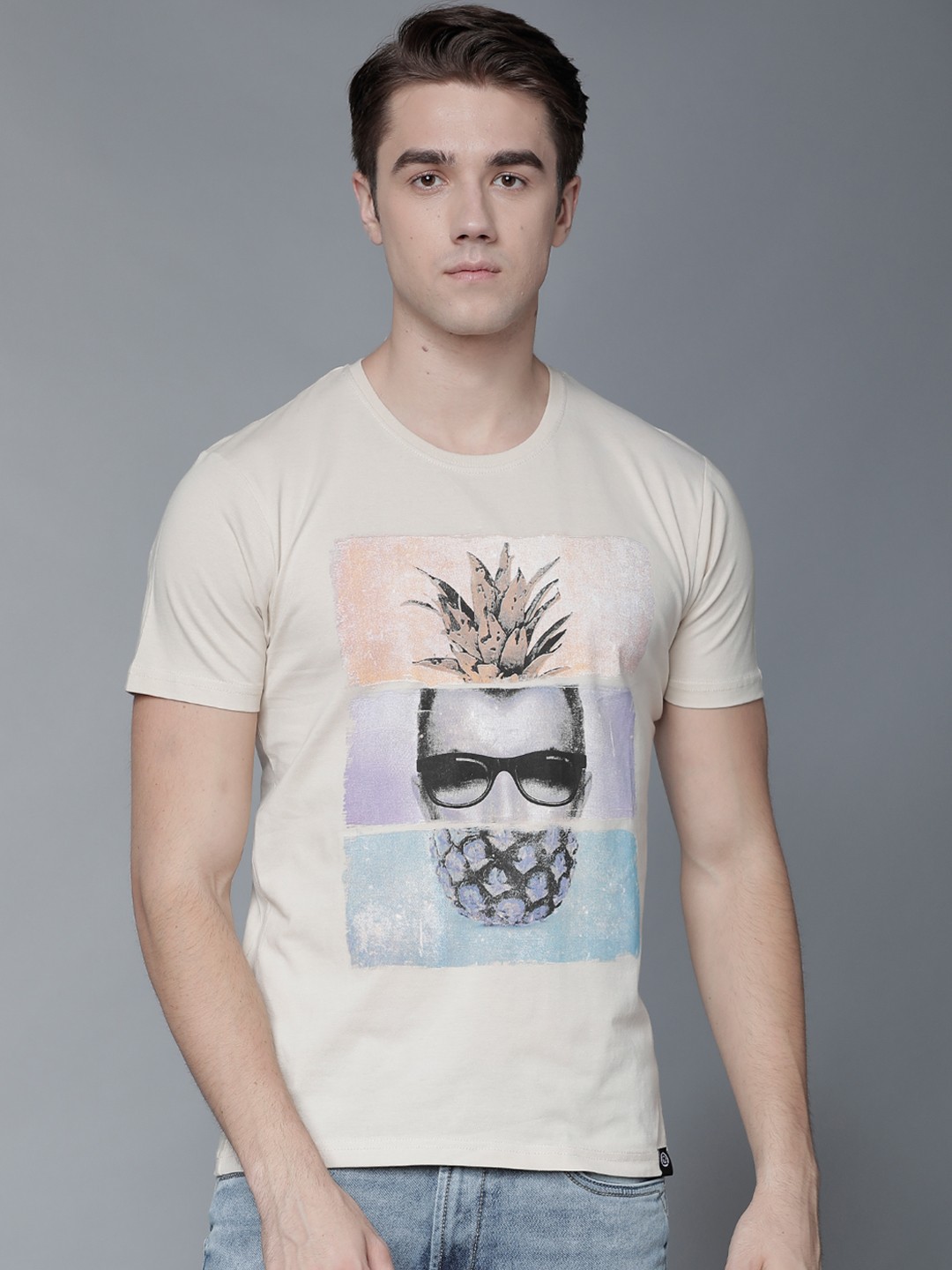 

LOCOMOTIVE Men Beige Printed Round Neck T-shirt