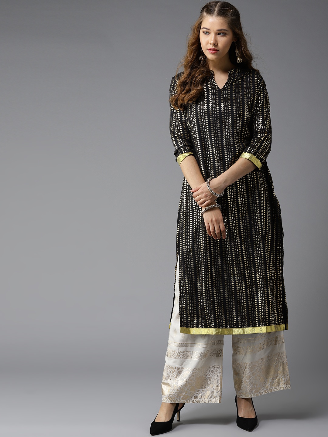 

HERE&NOW Women Black & Golden Striped Straight Kurta