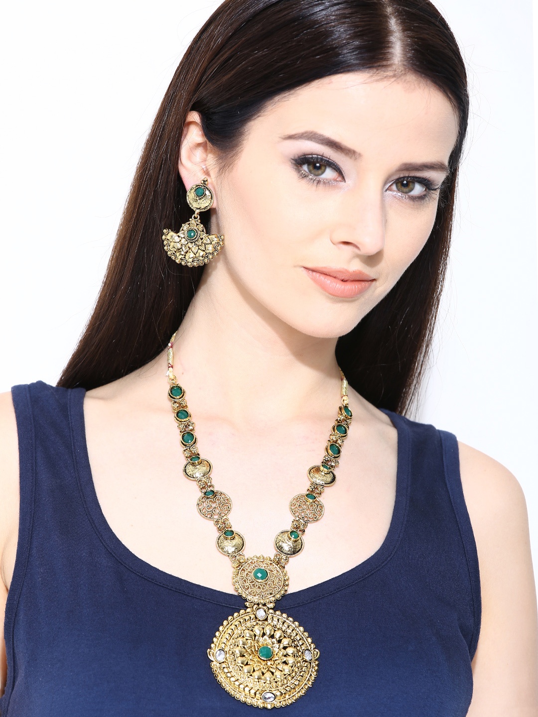 

Zaveri Pearls Gold-Toned Jewellery Set