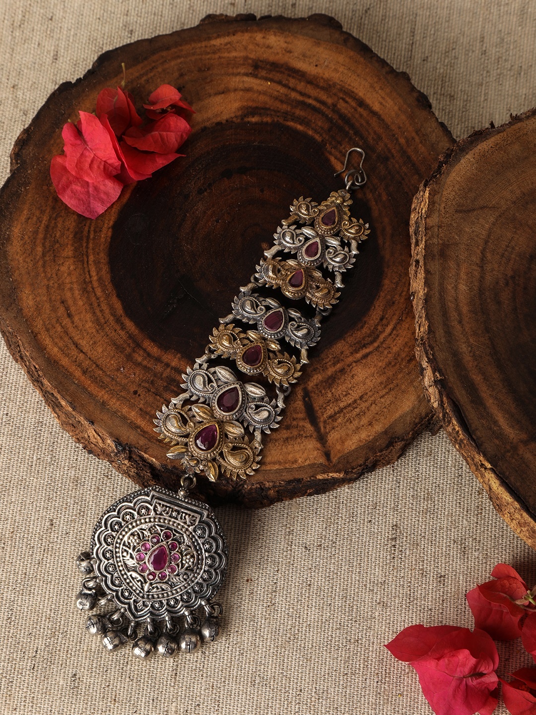 

AccessHer Women Silver-Plated & Red Maang Tika