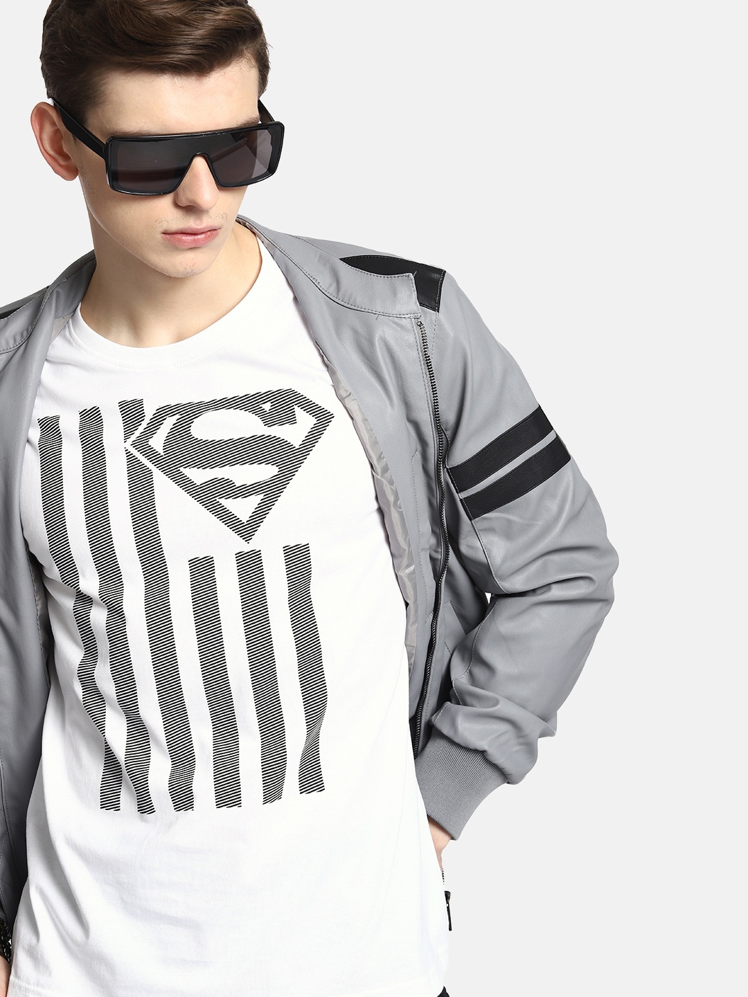 

Justice League Men White Black Printed Round Neck Pure Cotton T-shirt