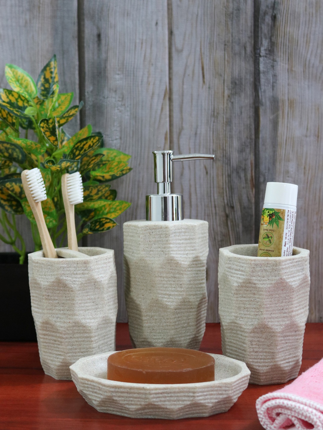 

Shresmo Set Of 4 Beige Polyresin Bath Accessories