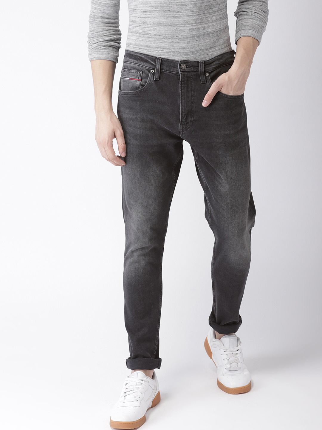

Tommy Hilfiger Men Black Tapered Fit Mid-Rise Clean Look Stretchable Jeans