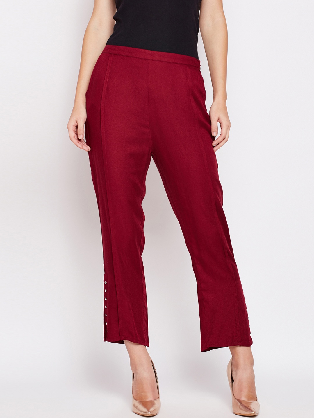 

Oxolloxo Women Maroon Solid Regular Fit Cropped Trousers