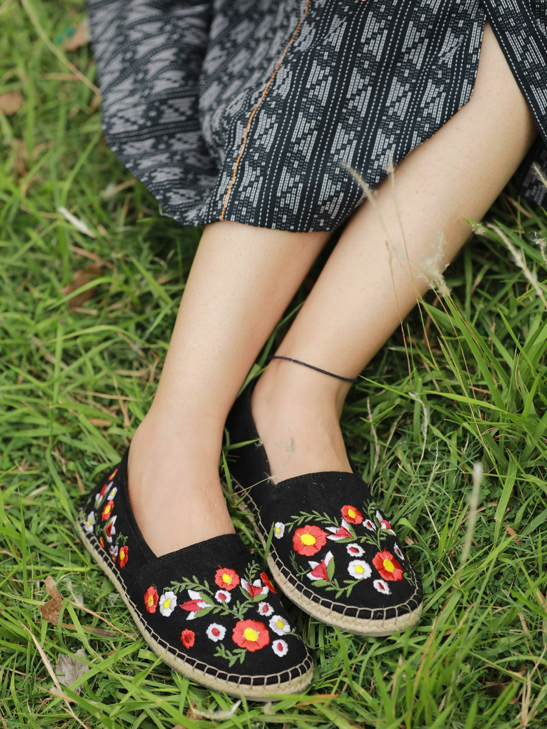

Zebba Women Black & Red Floral Embroidered Espadrilles