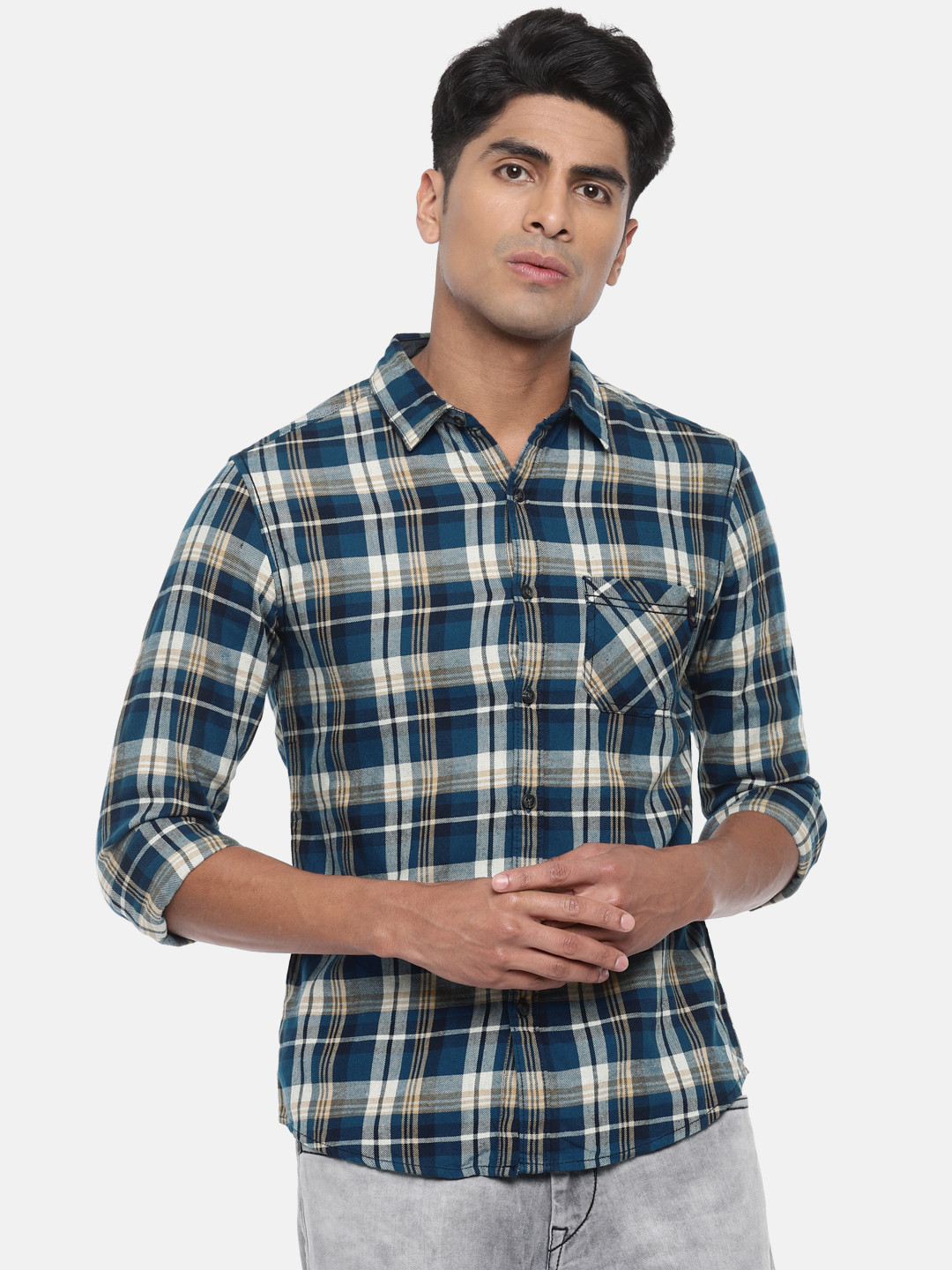 

SPYKAR Men Navy Blue & Beige Slim Fit Checked Casual Shirt