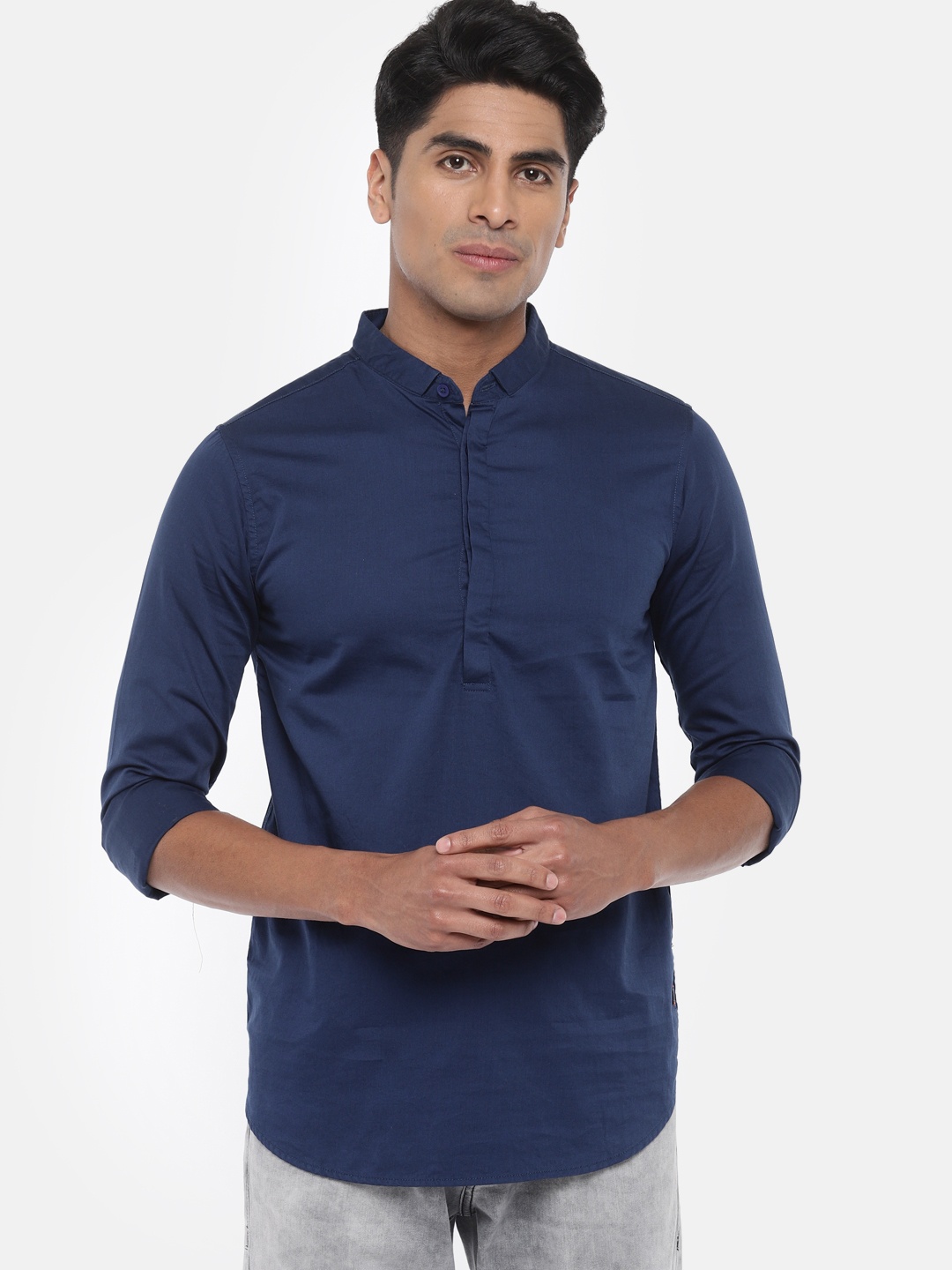 

SPYKAR Men Blue Slim Fit Solid Casual Shirt