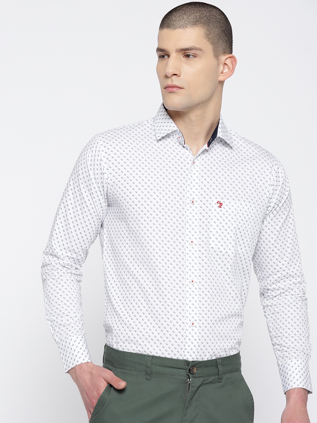 

Shaftesbury London Men White & Navy Blue Slim Fit Printed Smart Casual Shirt