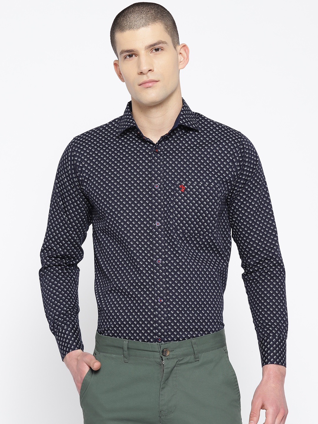 

Shaftesbury London Men Navy Blue & White Slim Fit Printed Smart Casual Shirt