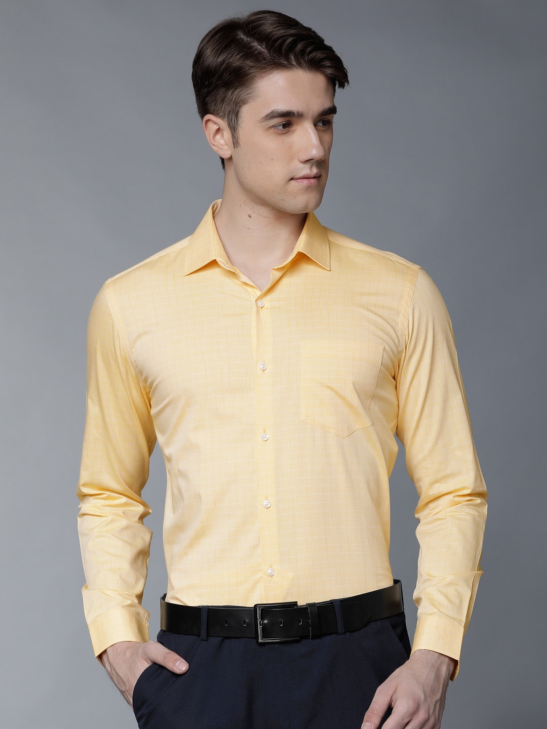 

Black coffee Men Yellow Slim Fit Checked Formal Shirt