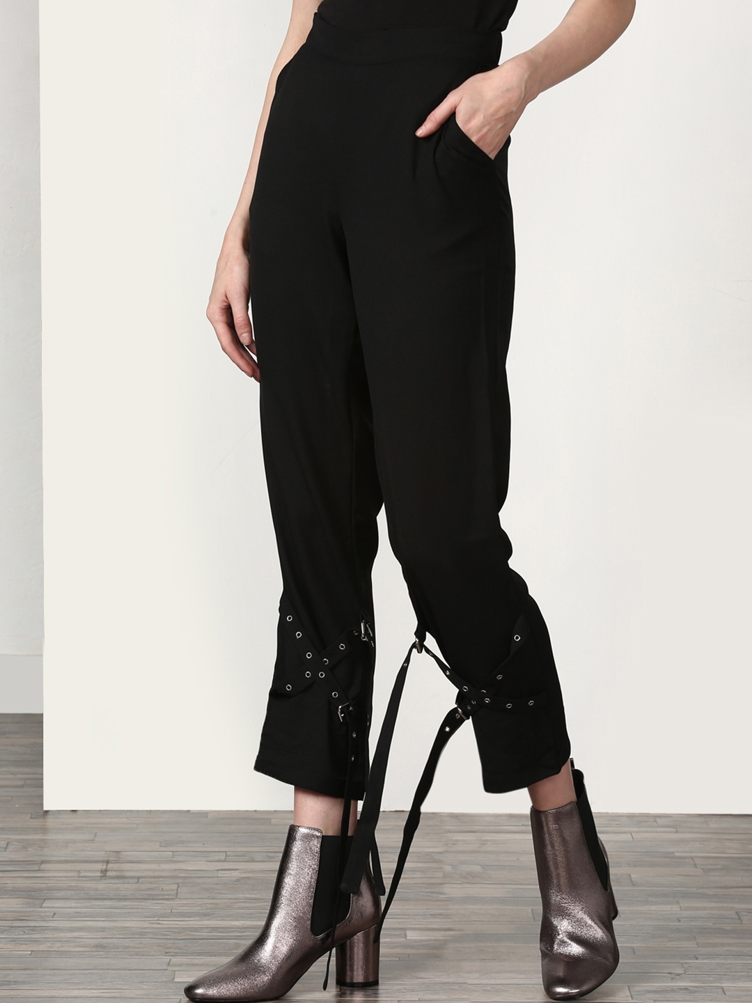 

Miss Bennett Women Black Regular Fit Solid Regular Trousers