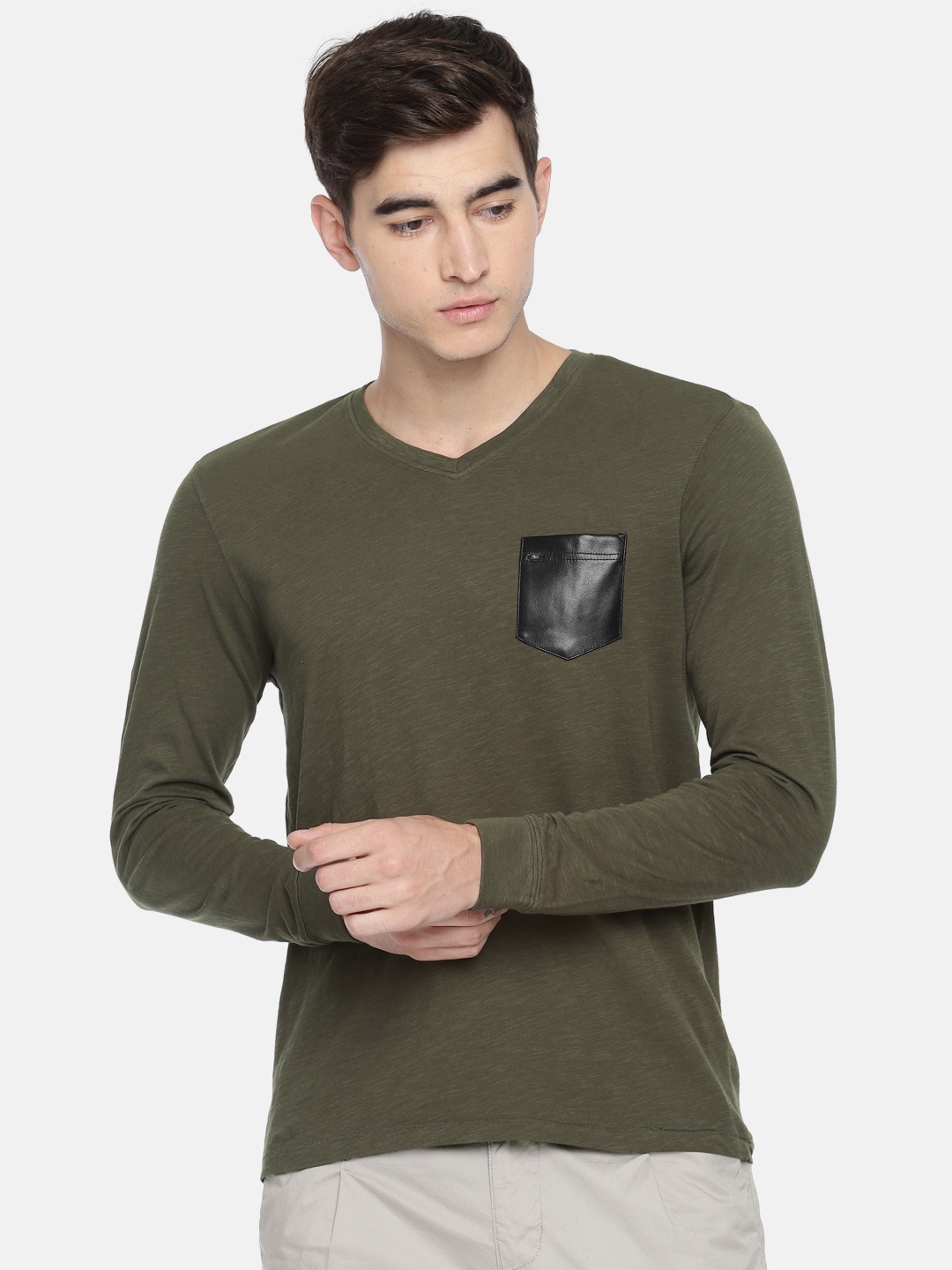 

SPYKAR Men Olive Green Solid V-Neck Pure Cotton T-shirt