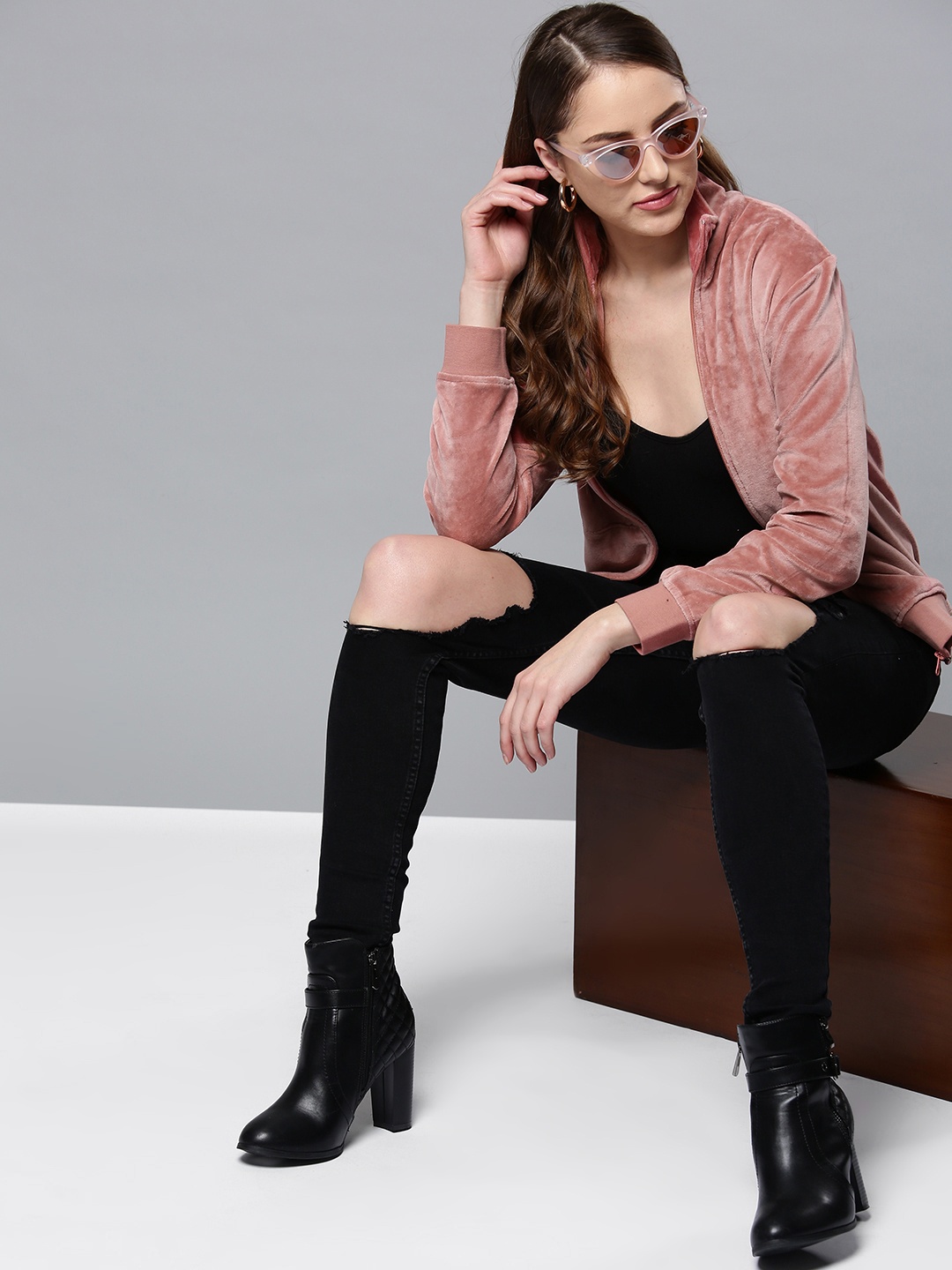 

Harpa Women Dusty Pink Solid Bomber Jacket