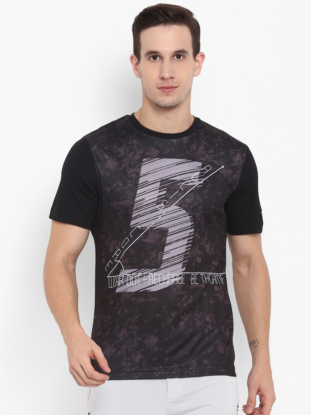 

Alcis Men Black Printed Round Neck T-shirt