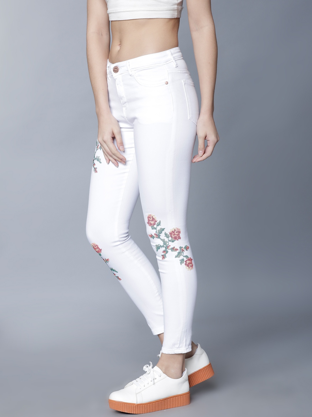 

Tokyo Talkies Women White Super Skinny Fit Mid-Rise Clean Look Stretchable Jeans