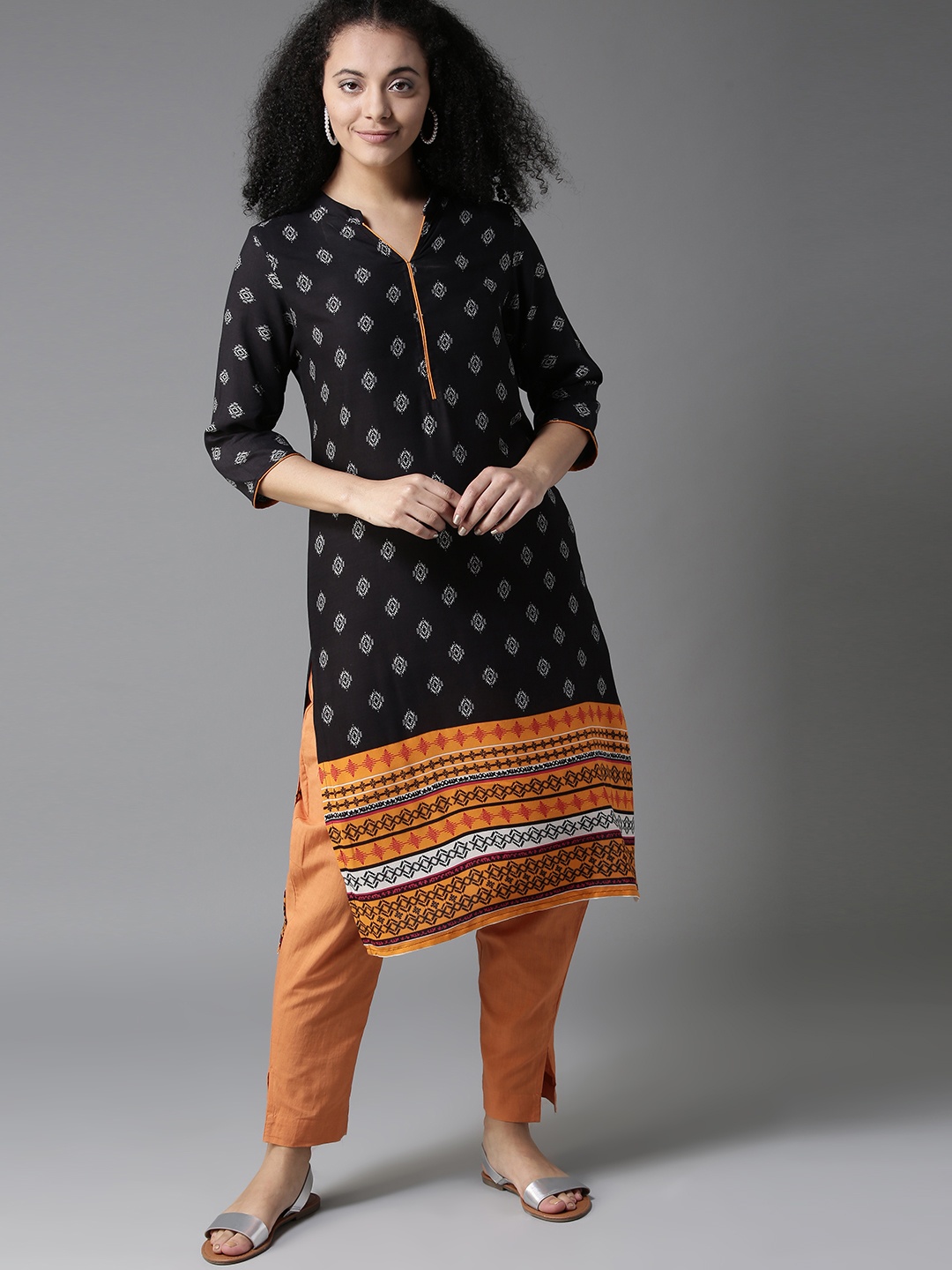 

HERE&NOW Women Black & White Printed Straight Kurta