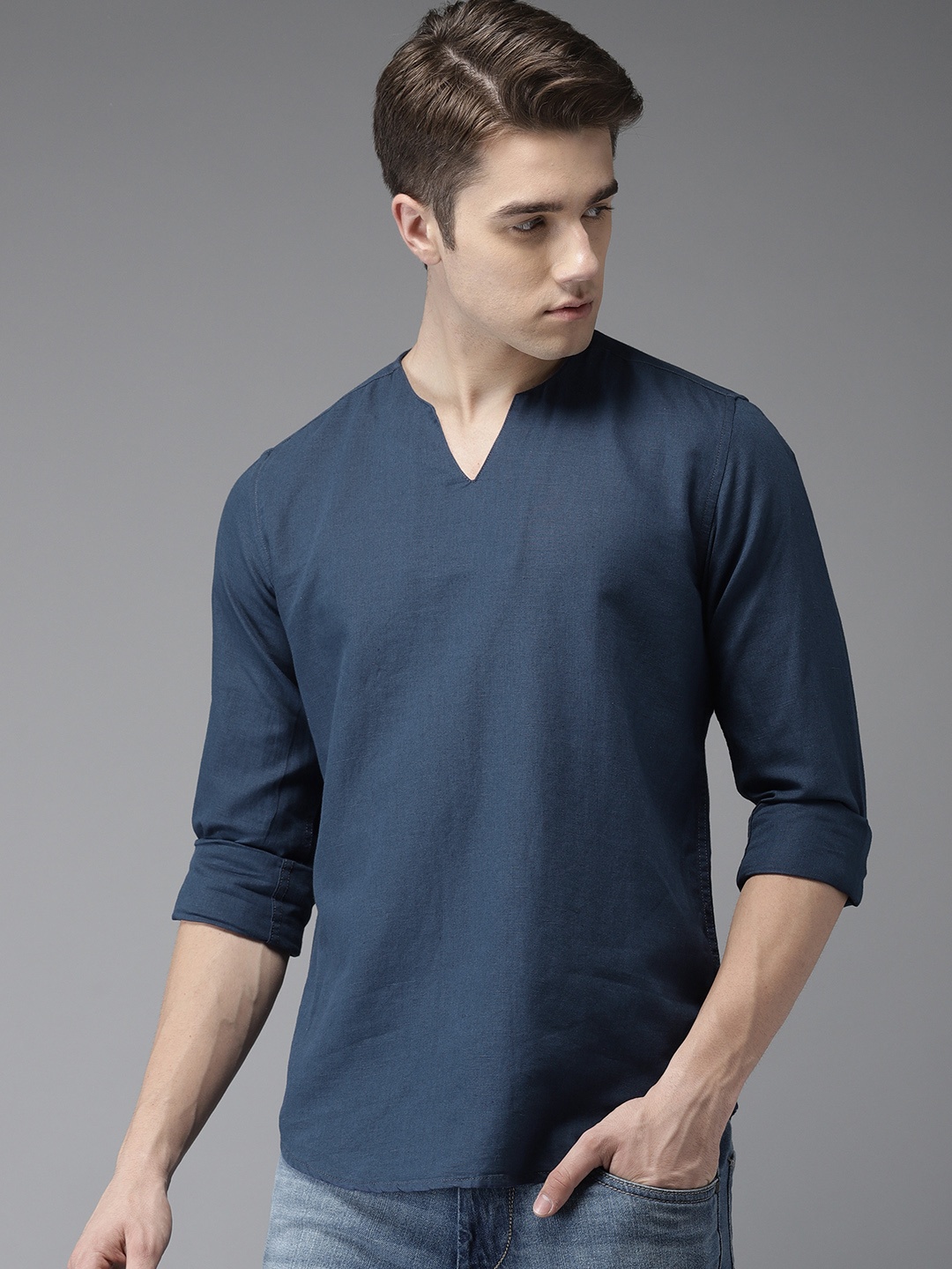 

Bene Kleed Men Navy Slim Fit Solid Straight Kurta, Navy blue