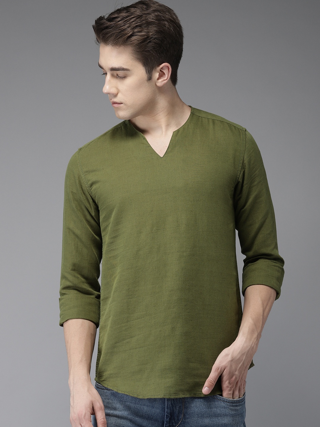 

Bene Kleed Men Olive Green Slim Fit Solid Straight Kurta