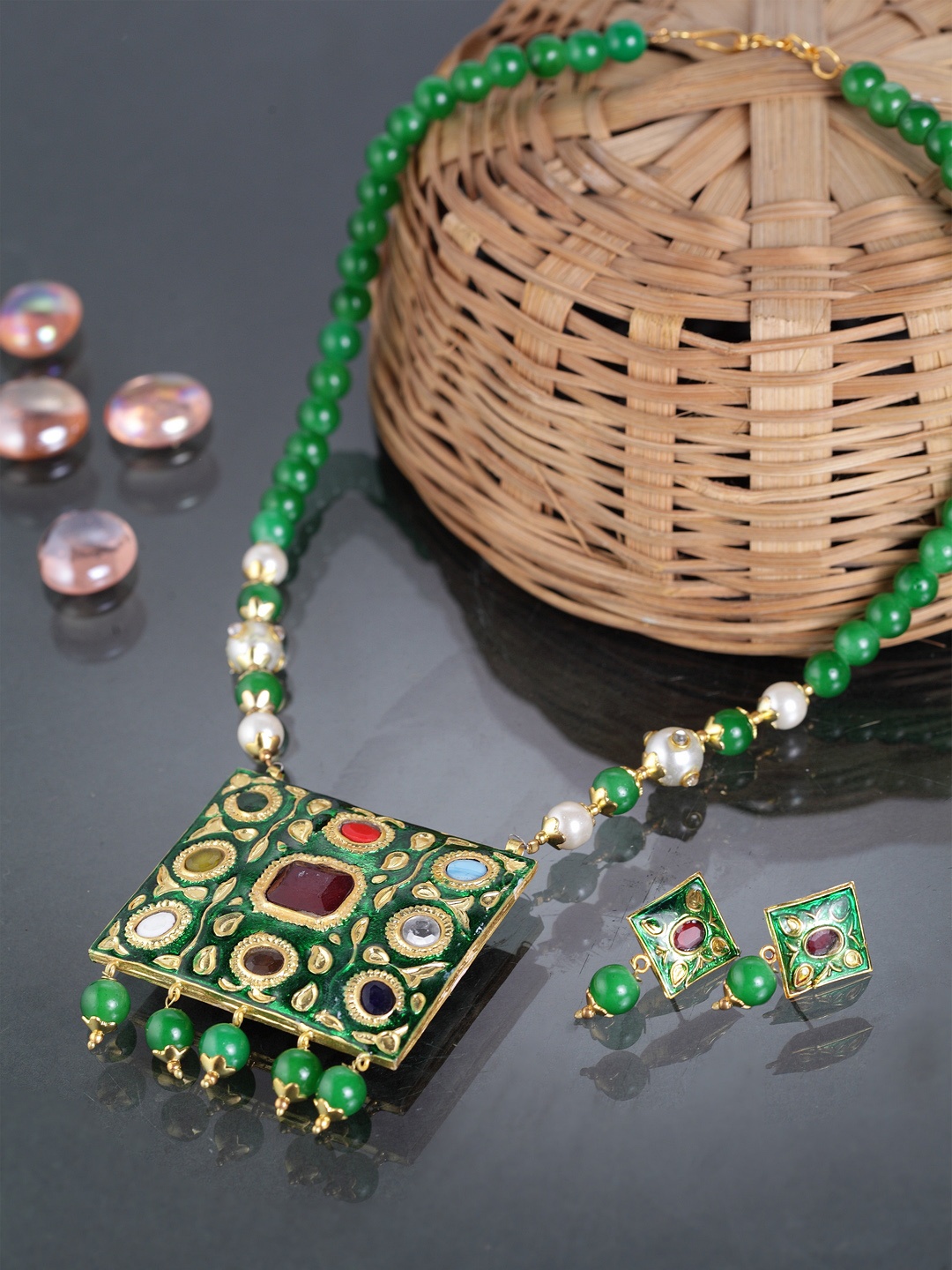 

Moedbuille Handcrafted Meenakari Design Gold-Plated Brass Jewelry Set, Green