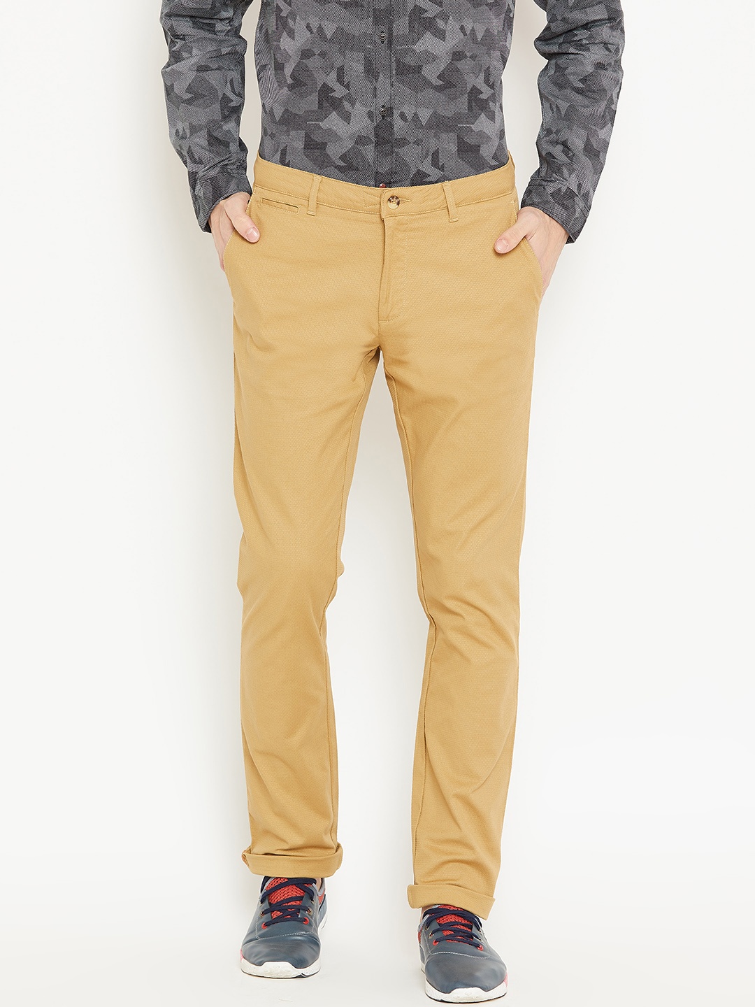 

Blackberrys Men Khaki Tapered Fit Low Rise Self Design Regular Trousers