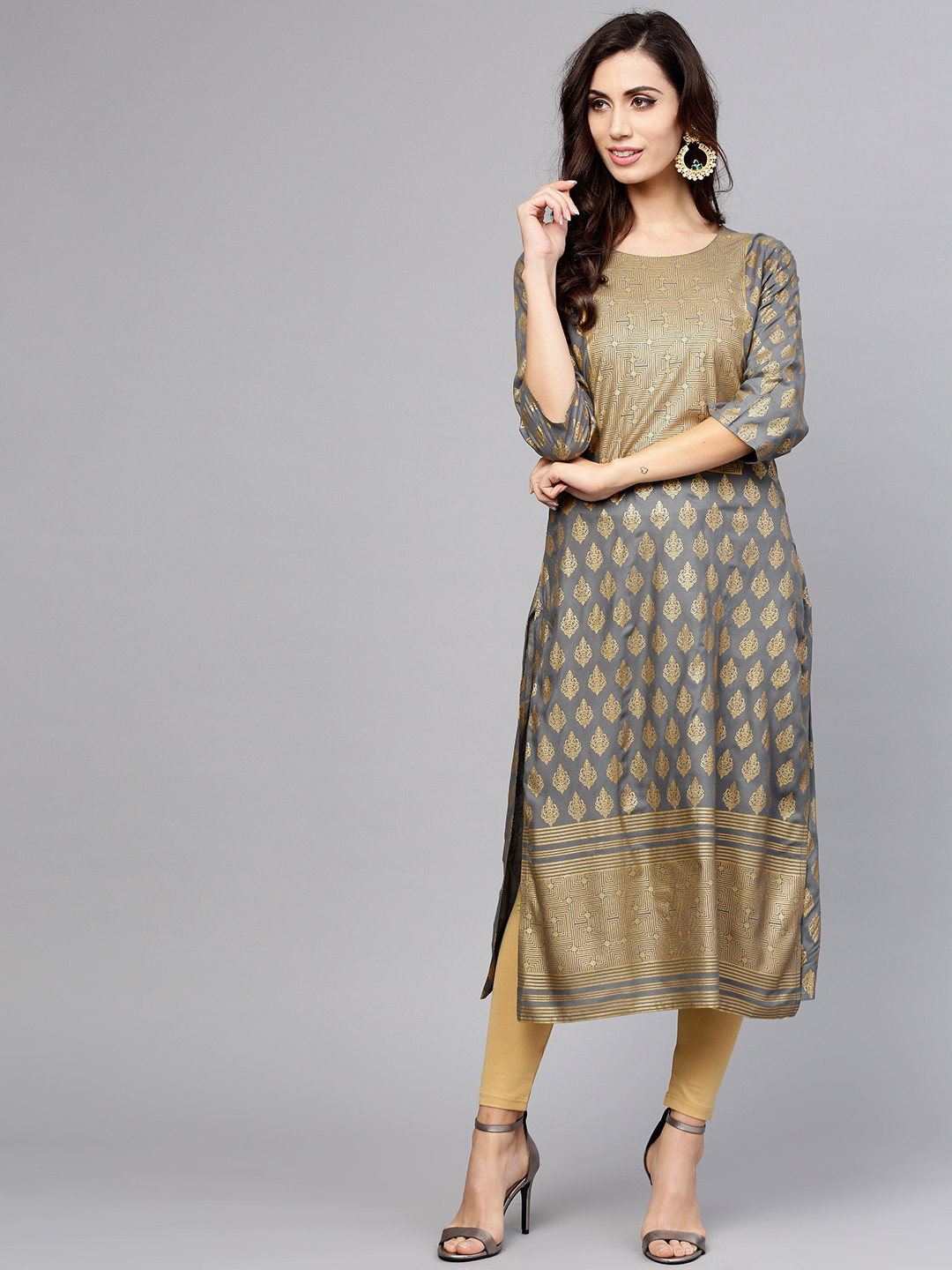 

Varanga Women Grey & Golden Printed Straight Kurta