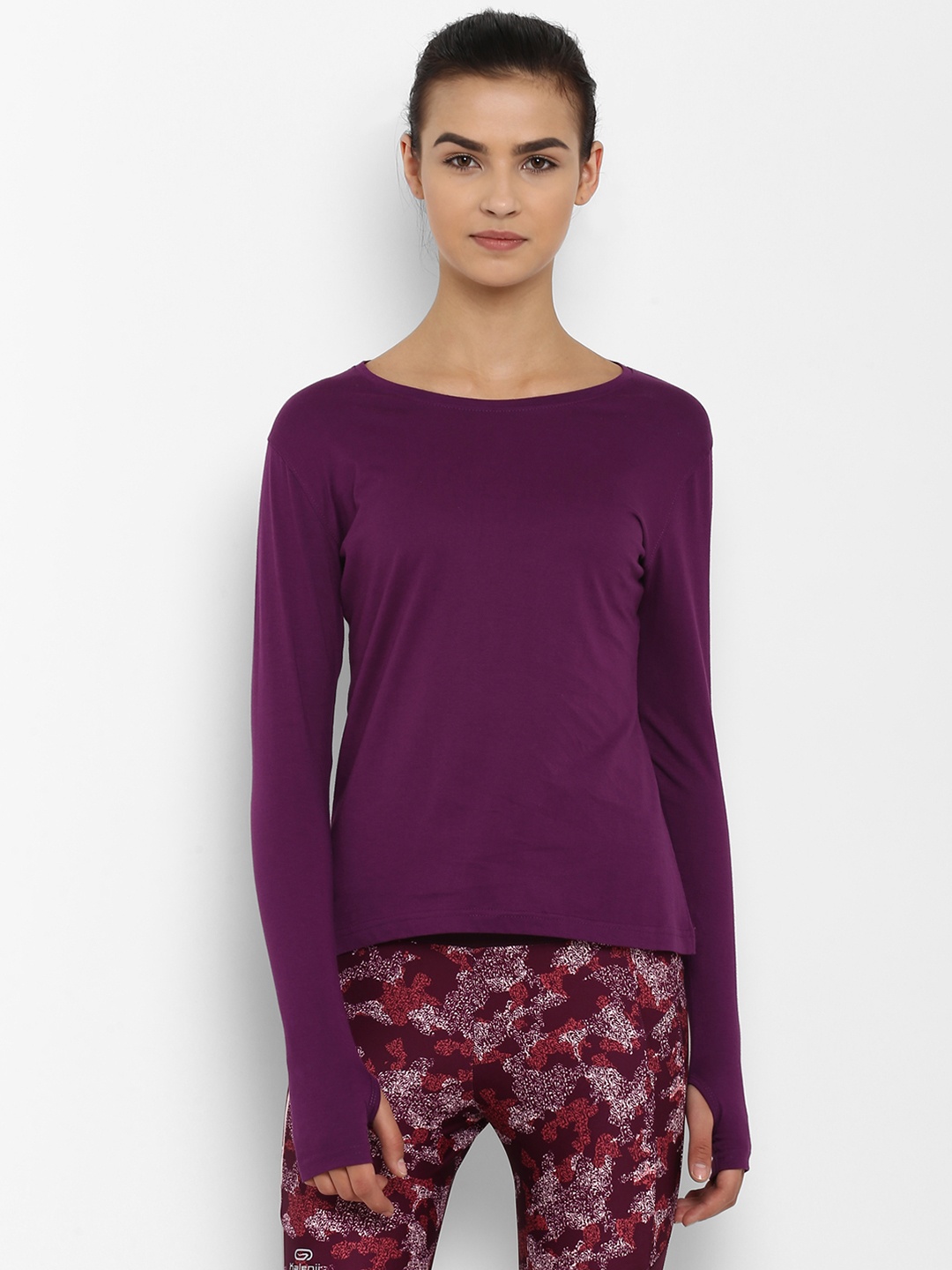 

appulse Women Purple Solid Round Neck Slim Fit T-shirt
