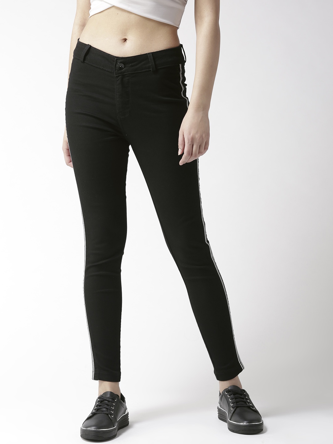 

Xpose Women Black Skinny Fit Mid-Rise Clean Look Stretchable Cropped Jeans