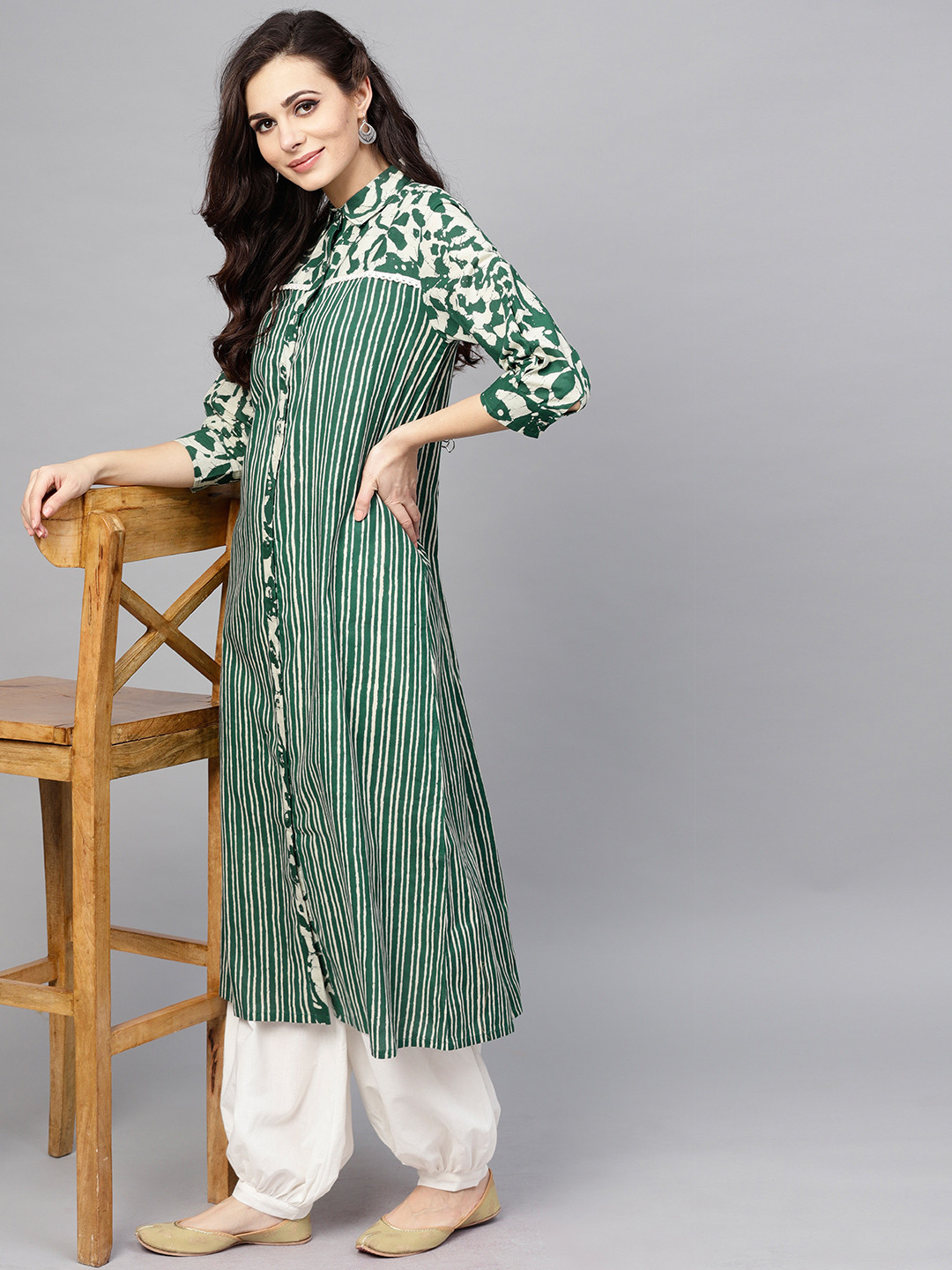

AKS Women Green & Off-White Striped Straight Kurta