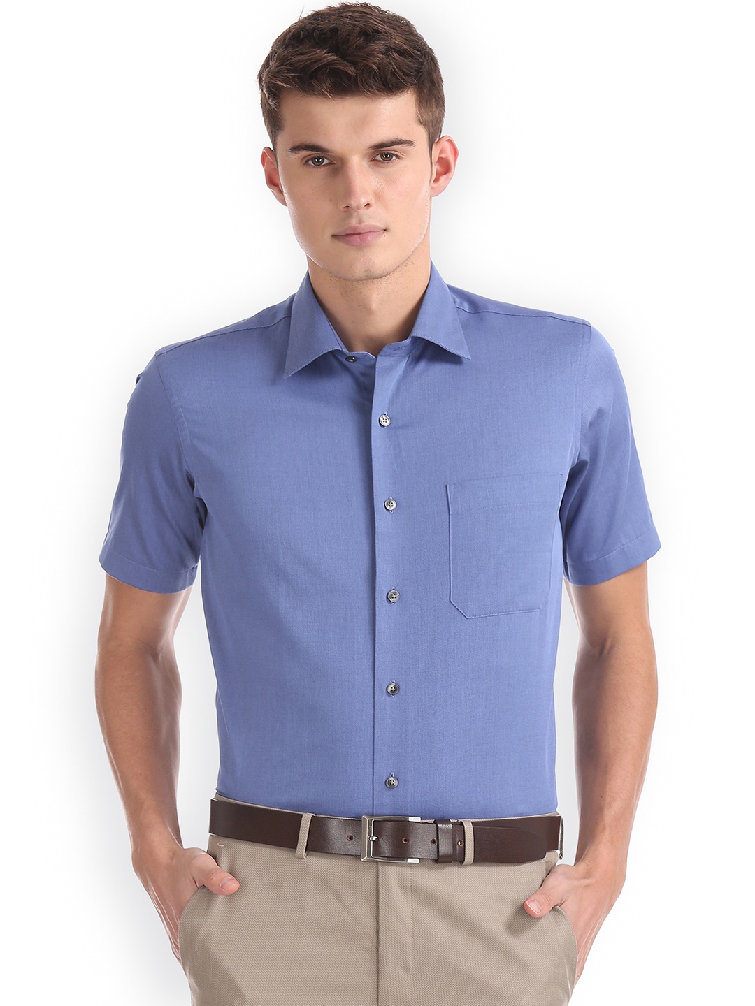 

Arrow Men Blue Regular Fit Solid Casual Shirt