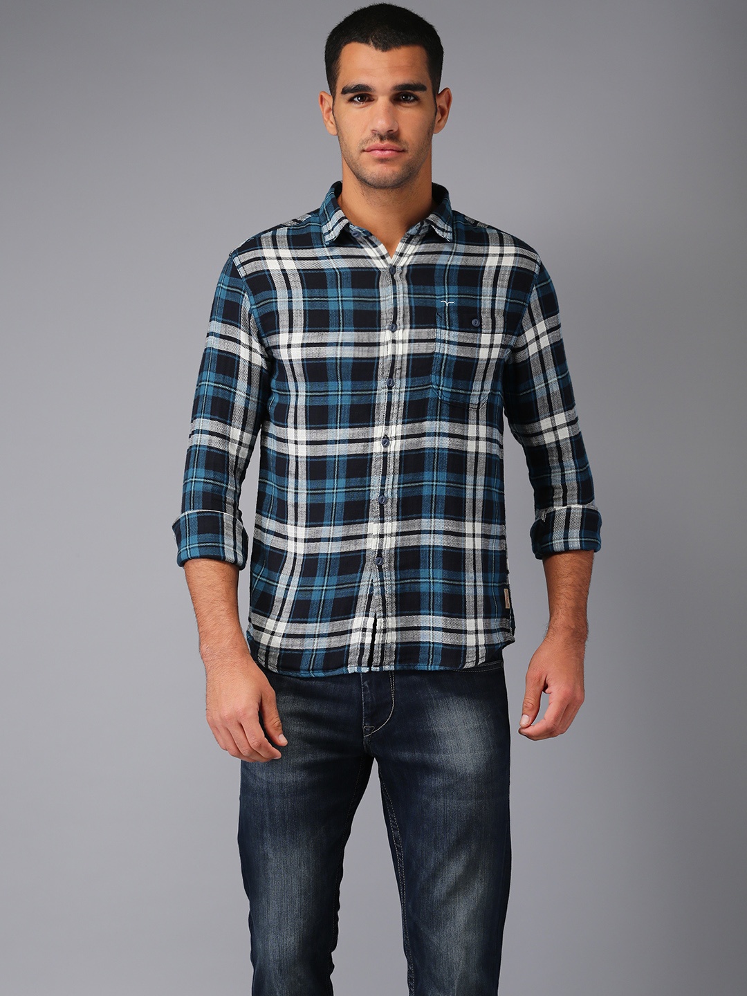 

Flying Machine Men Blue & White Regular Fit Checked Casual Shirt
