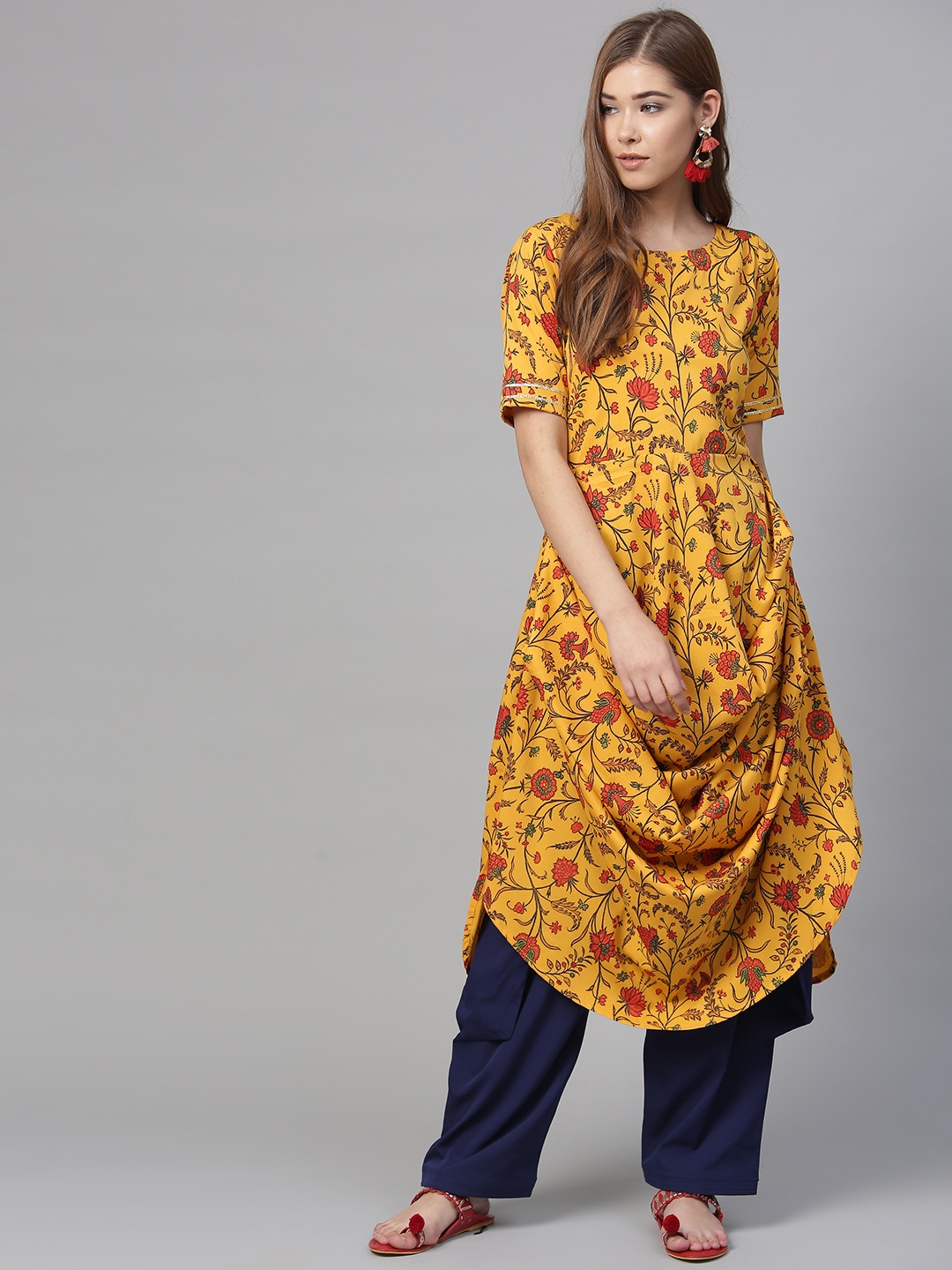 

Ahalyaa Women Mustard Yellow & Red Printed Straight Kurta
