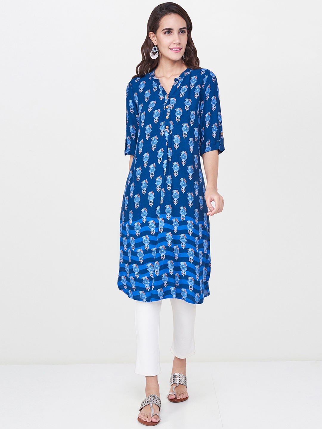 

Global Desi Women Blue Printed Straight Kurta