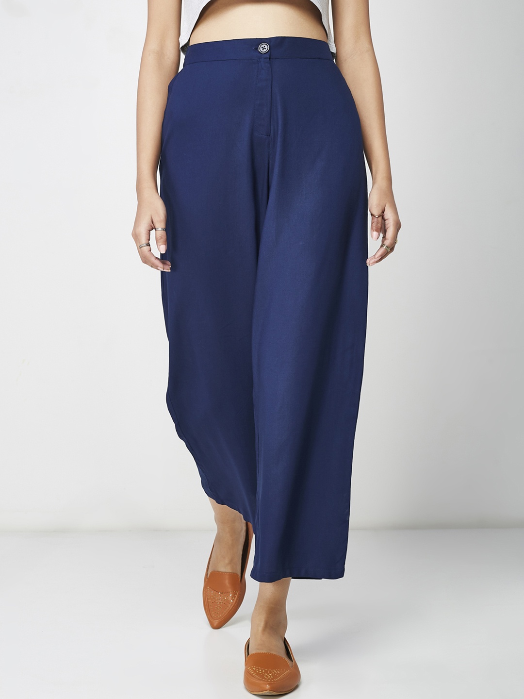 

Global Desi Women Navy Blue Straight Fit Solid Culottes
