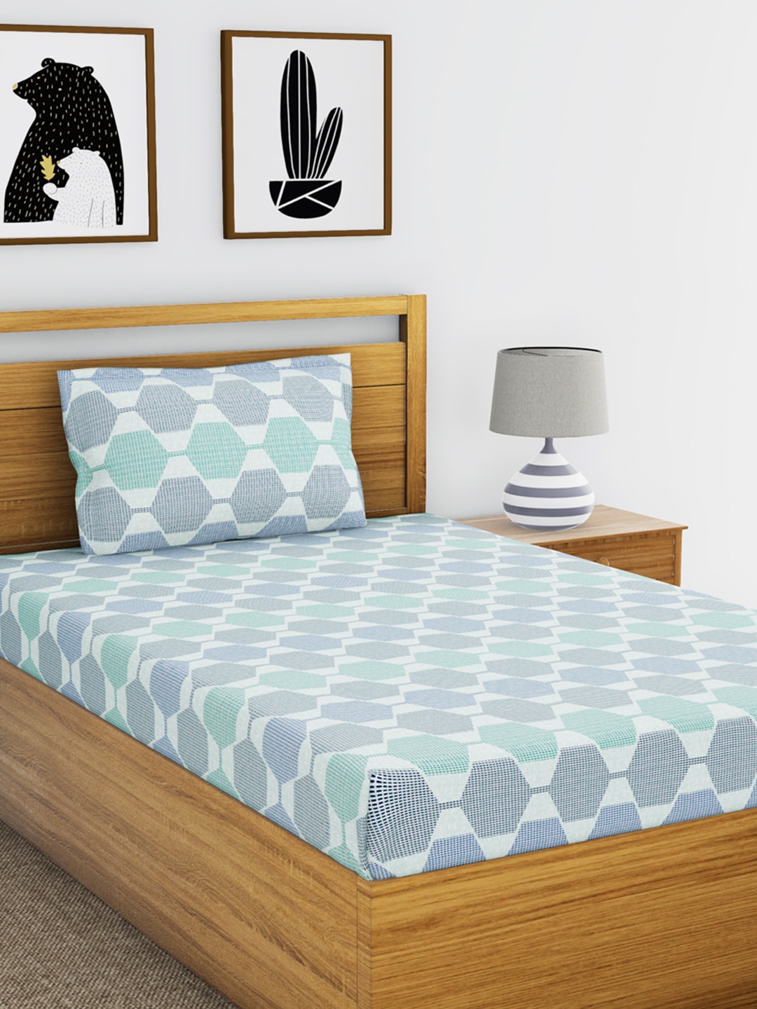 

BIANCA Blue & Teal Green Geometric Flat 110 TC Cotton 1 Single Bedsheet