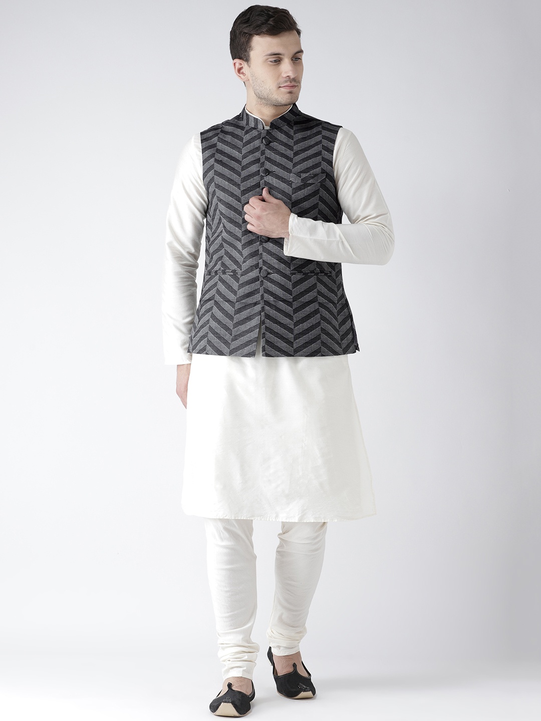 

KISAH Men Cream-Coloured & Grey Printed Kurta with Churidar & Nehru Jacket