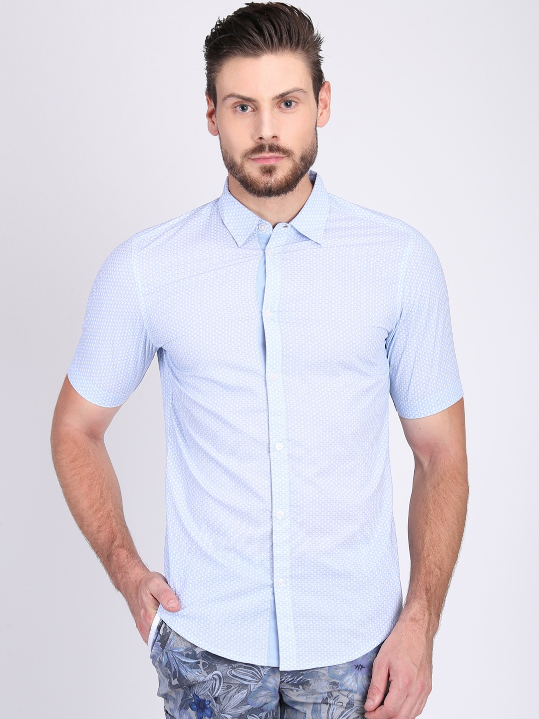 

LA LOFT Men White & Blue Regular Fit Printed Casual Shirt
